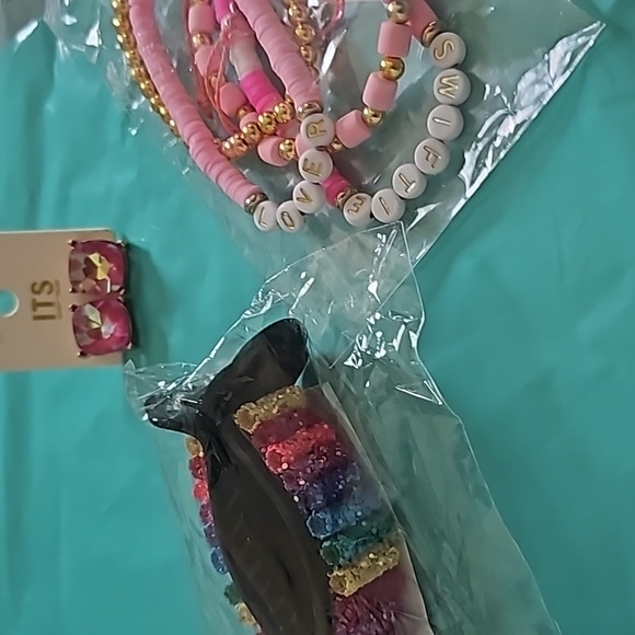 3 items, Pink crystal earrings, rainbow hair clip, Taylor Swift bracelets - Picture 4 of 16